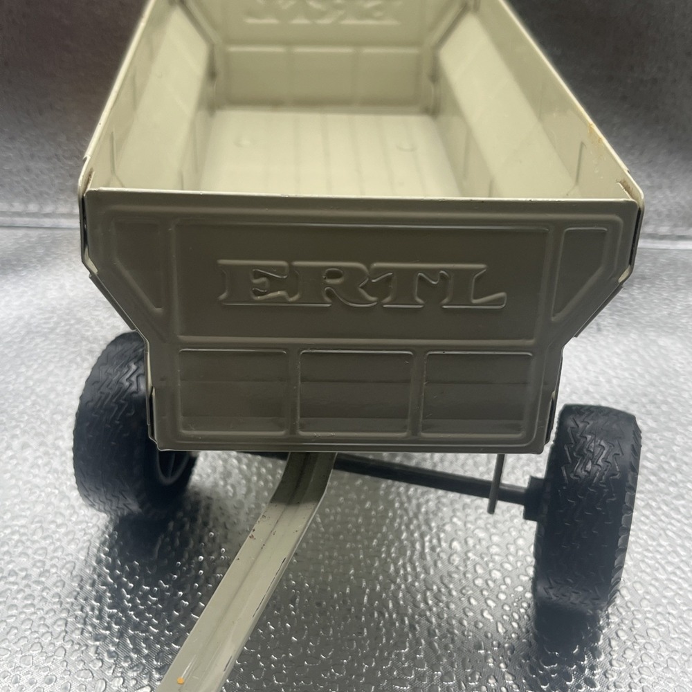 Vintage Ertl Grain Feed Wagon Trailer Farming Toy's  Pressed Steel (1054) - Picture 7 of 16